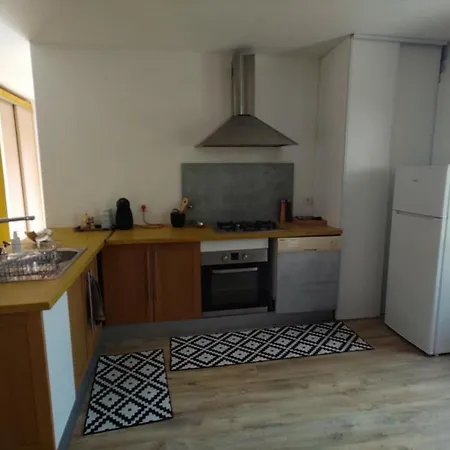 Tatil Evi L'atelier, Dependance A La Campagne Teulat